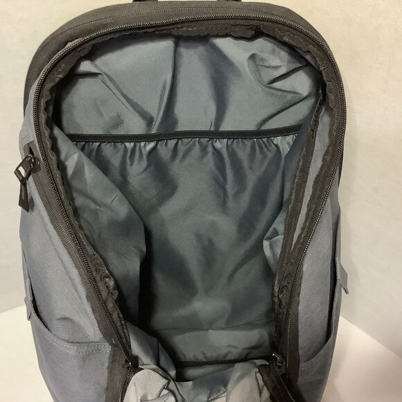 Nike Hoops Elite Pro Basketball Backpack Grey/Black 20" x 14" - Picture 9 of 10